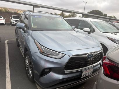 Used 2021 Toyota Highlander Platinum