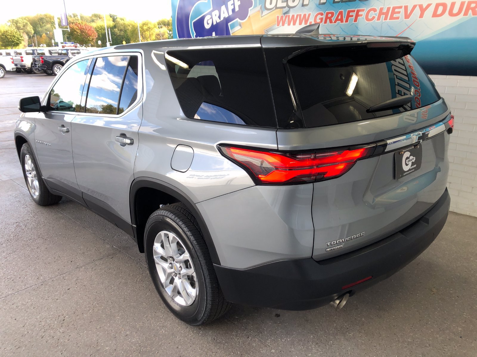 Used 2024 Chevrolet Traverse LS w/ Safety Package FWD image 6