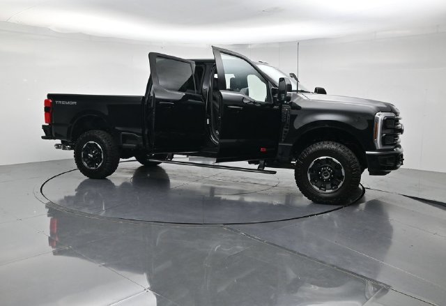 New 2026 Ford F250 Platinum w/ Tremor Off-Road Package AWD/4WD image 53