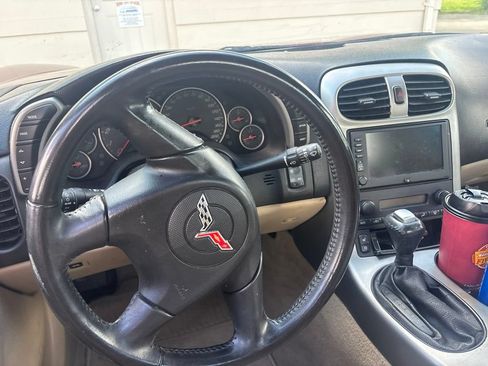 Used 2005 Chevrolet Corvette Convertible w/ Preferred Equipment Group RWD image 7
