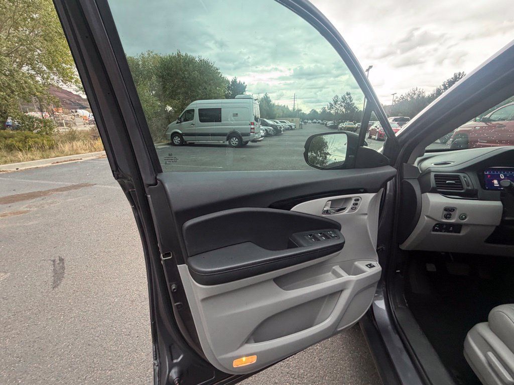 Used 2022 Honda Pilot Touring image 20