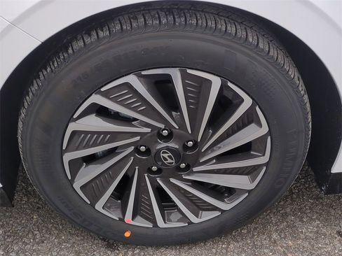 New 2026 Hyundai Sonata SEL image 9