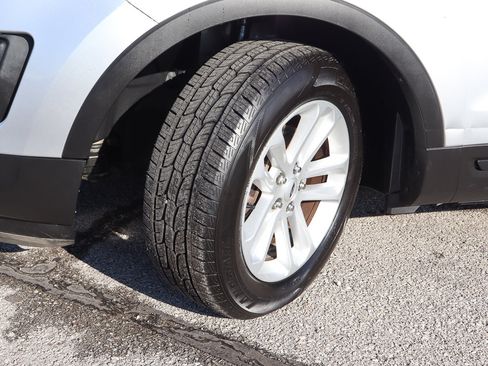 Used 2017 Ford Explorer FWD image 17