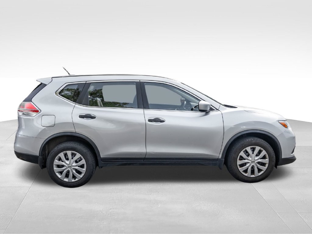 Used 2016 Nissan Rogue S AWD/4WD image 3