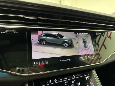 Used 2023 Audi Q8 Prestige w/ Prestige Package image 26