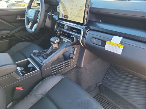 New 2025 Toyota 4Runner Limited image 14