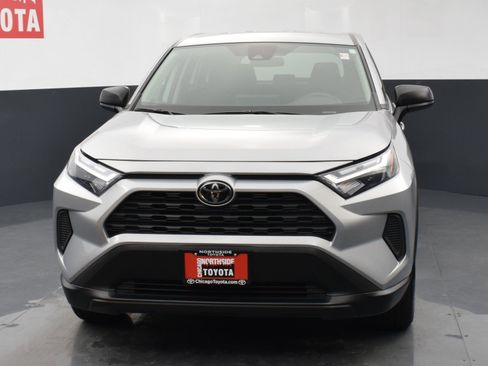Used 2024 Toyota RAV4 LE AWD/4WD image 7