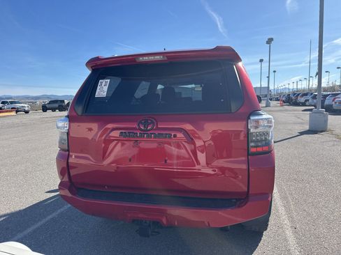 Used 2018 Toyota 4Runner SR5 image 7
