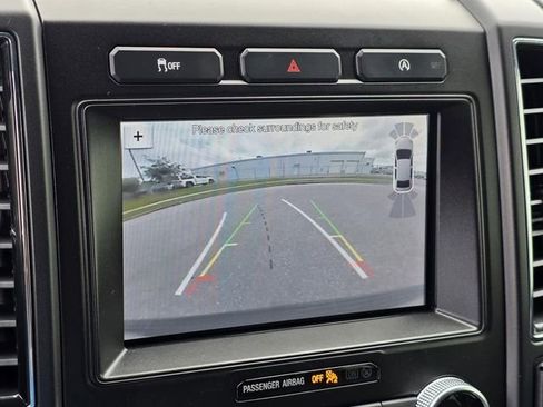 Used 2018 Ford Expedition Limited RWD image 16