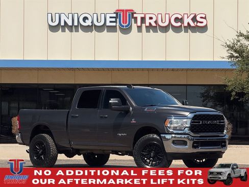 Used 2024 RAM 2500 Big Horn AWD/4WD image 1
