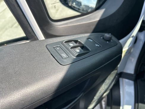 Used 2025 RAM ProMaster 2500 w/ Convenience Group FWD image 30
