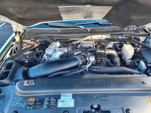 Used 2017 GMC Sierra 3500 Denali w/ Duramax Plus Package image 18