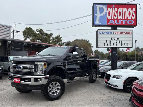 Used 2018 Ford F250 XLT w/ XLT Premium Package image 1