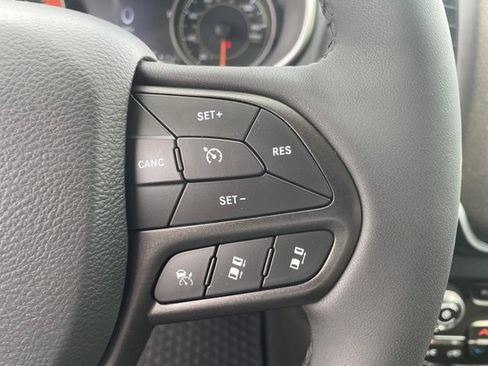 Used 2021 Jeep Cherokee Trailhawk w/ Technology Group AWD/4WD image 28