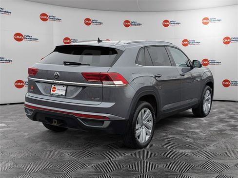 Used 2020 Volkswagen Atlas Cross Sport SE image 5