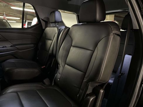Used 2021 Chevrolet Traverse LT AWD/4WD image 14