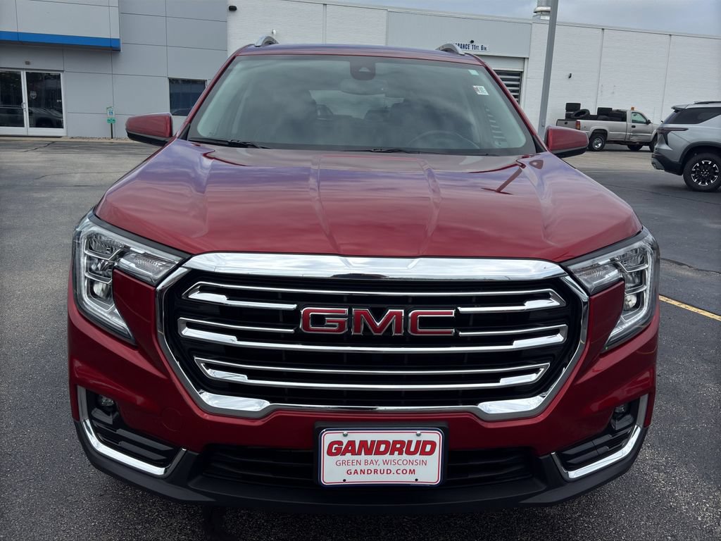 Certified 2022 GMC Terrain SLT AWD/4WD image 3