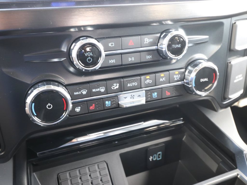 New 2027 Ford F250 Lariat w/ Lariat Ultimate Package AWD/4WD image 22