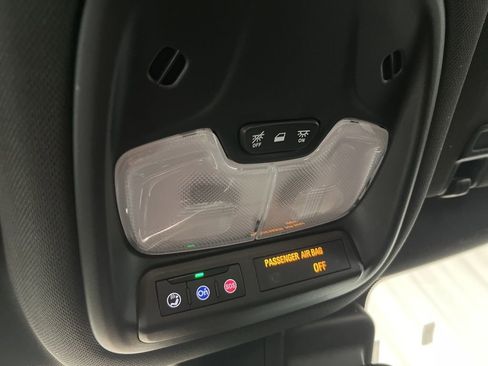 Used 2022 Chevrolet TrailBlazer RS w/ Convenience Package image 16