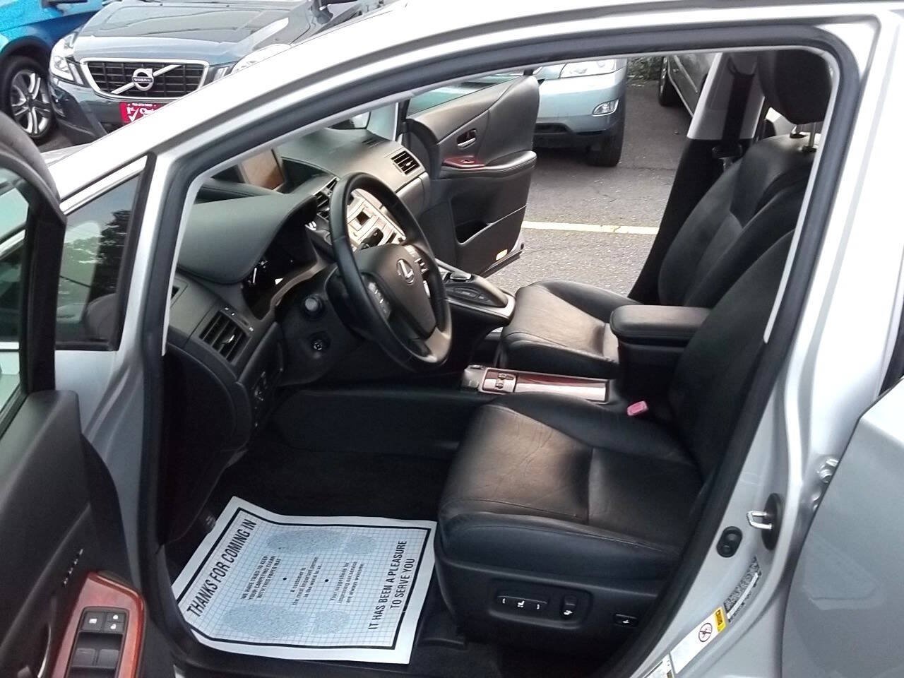 Used 2010 Lexus HS 250h FWD image 7