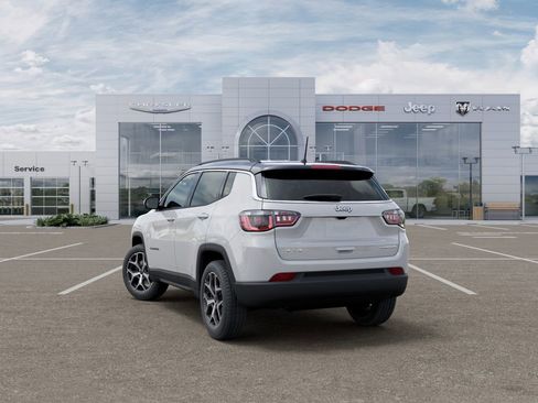 New 2026 Jeep Compass Limited AWD/4WD image 3