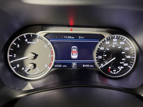 Used 2025 Nissan Sentra SV FWD image 16