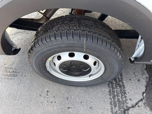 New 2026 Ford Transit 250 148 Medium Roof image 13