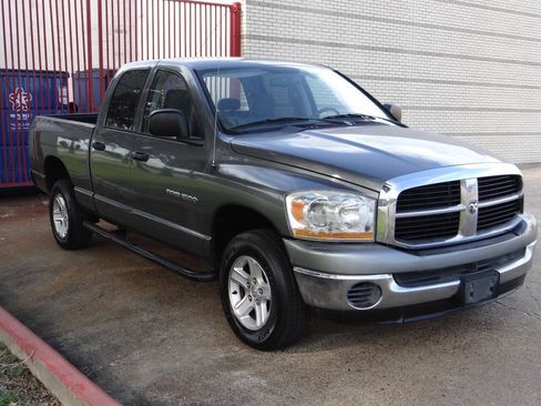 Used 2006 Dodge Ram 1500 Truck SLT w/ Trailer Tow Group AWD/4WD image 3