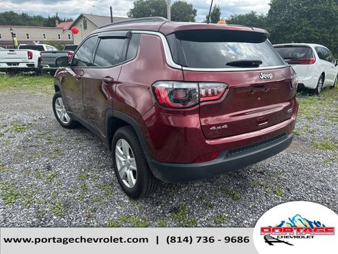 Used 2022 Jeep Compass Latitude w/ Convenience Group AWD/4WD image 3