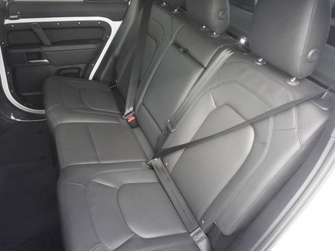 New 2026 Land Rover Defender 110 X-Dynamic SE image 30