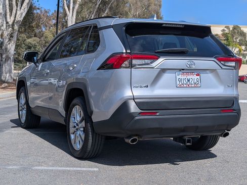 Used 2023 Toyota RAV4 XLE Premium FWD image 12