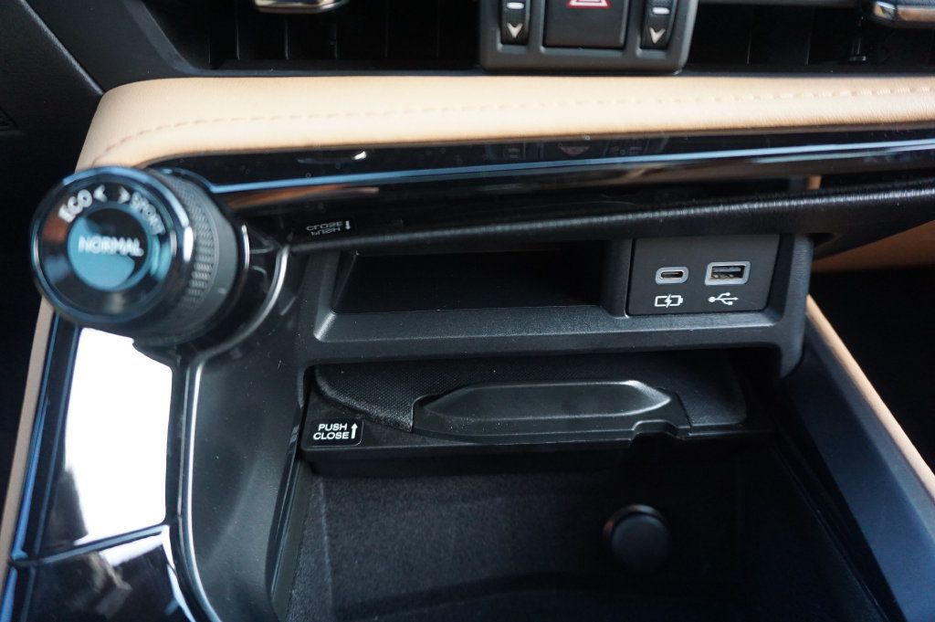 Used 2024 Lexus NX 250 FWD w/ Towing Package (2000 Lbs) image 14