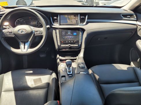 Used 2020 INFINITI QX50 Luxe w/ Navigation Package FWD image 10