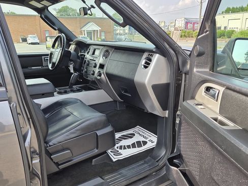 Used 2017 Ford Expedition EL XLT AWD/4WD image 14