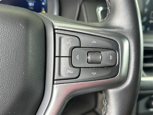 Used 2023 Chevrolet Suburban LT image 23