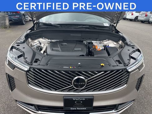 Certified 2025 Volvo XC90 T8 Ultra AWD/4WD image 29