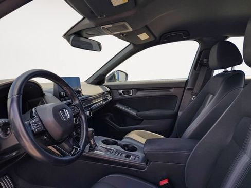 Used 2023 Honda Civic Sport image 9