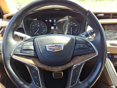 Used 2023 Cadillac XT5 Sportv w/ Platinum Package AWD/4WD image 29