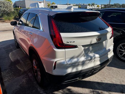 Used 2024 Cadillac XT4 Premium Luxury w/ Technology Package image 3