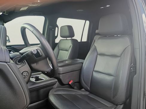 Used 2021 Chevrolet Suburban Z71 w/ Luxury Package AWD/4WD image 5