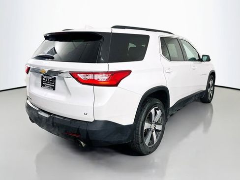 Used 2021 Chevrolet Traverse LT w/ LT Premium Package image 7