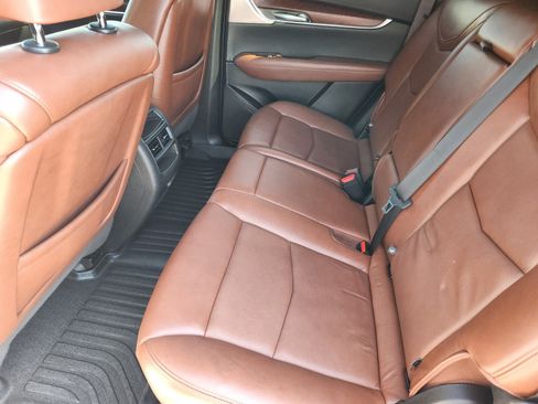 Used 2021 Cadillac XT5 Premium Luxury FWD image 13