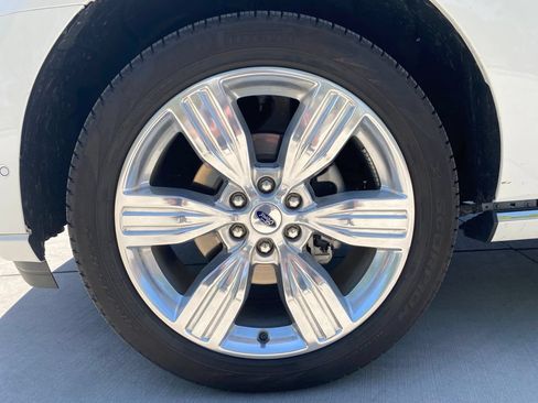 Used 2024 Ford Expedition Max Platinum AWD/4WD image 8
