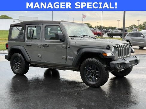 Used 2019 Jeep Wrangler Unlimited Sport image 1
