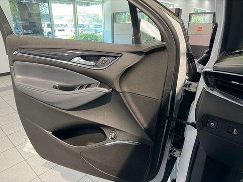 Used 2023 Buick Enclave Essence FWD image 26