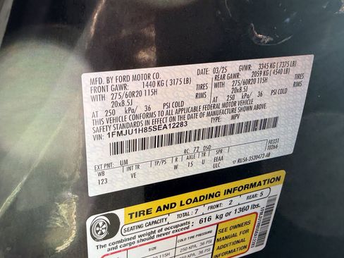 Certified 2025 Ford Expedition Active image 34