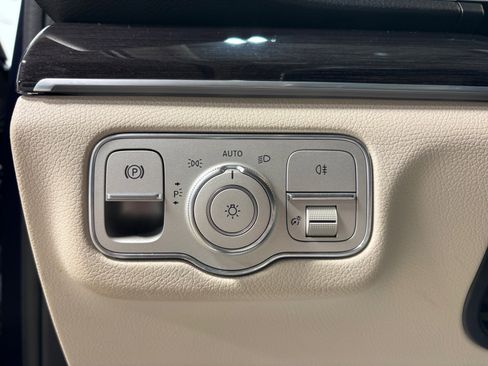 Used 2022 Mercedes-Benz GLE 350 4MATIC image 22