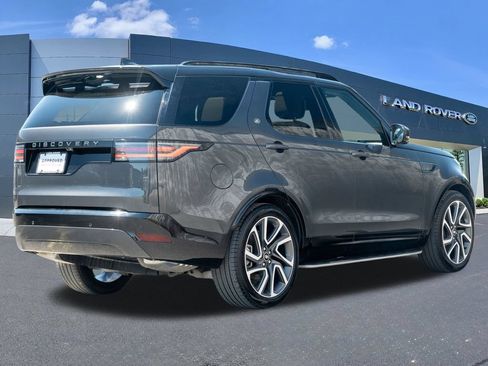Certified 2025 Land Rover Discovery Dynamic SE AWD/4WD image 4