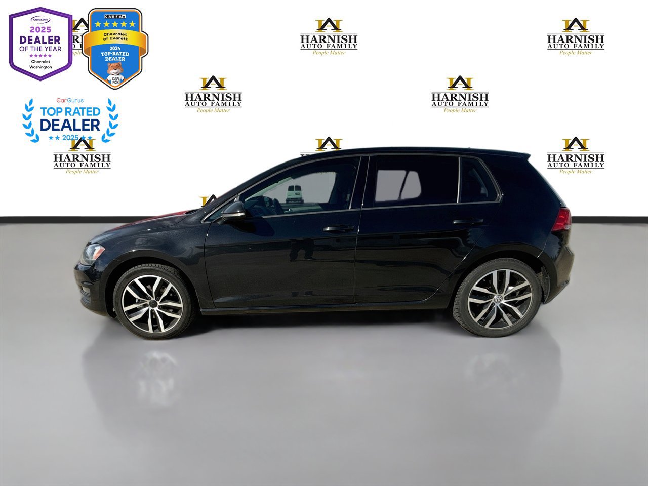 Used 2015 Volkswagen Golf SE w/ Lighting Package FWD image 2