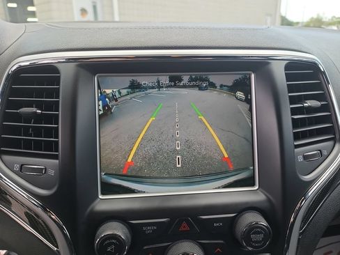 Used 2015 Jeep Grand Cherokee SRT w/ Trailer Tow Group IV AWD/4WD image 21
